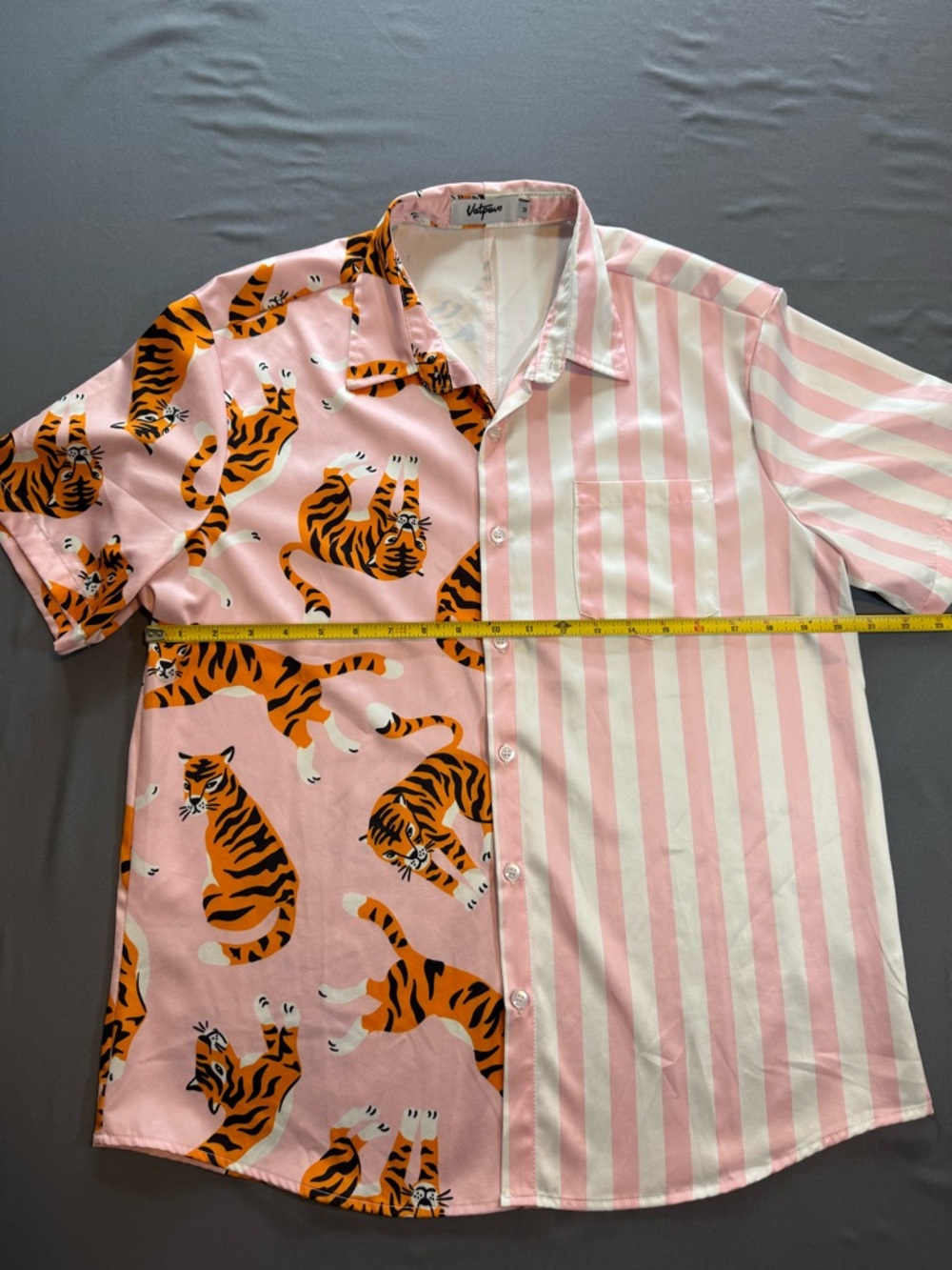 Men's Pink Tiger Print & Stripe Short-Sleeve Button-Down Shirt Size M - Picture 5 of 6